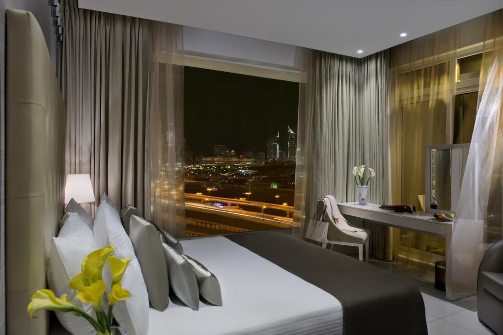 Damac Maison The Vogue Dubái Exterior foto A room at the hotel
